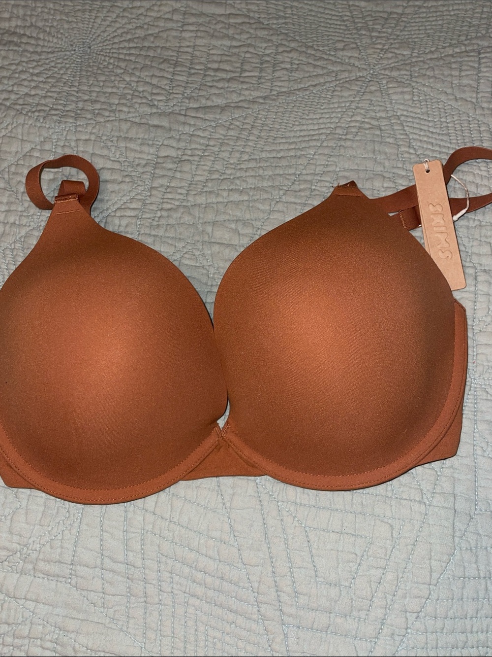 SKIMS Seamless Molded Bra in Bronze
